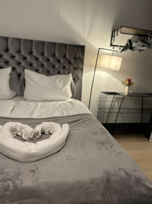 Duplex Apartment Ullstein- 4 Bedrooms, 2 Bathrooms, Living Room, 2 Parking Spaces, Boxspringbeds, Family & Business Apartment! Βερολίνο Εξωτερικό φωτογραφία