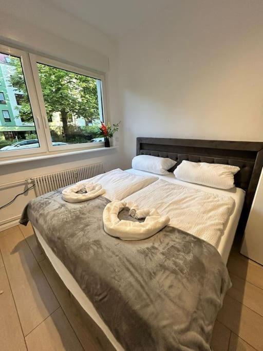 Duplex Apartment Ullstein- 4 Bedrooms, 2 Bathrooms, Living Room, 2 Parking Spaces, Boxspringbeds, Family & Business Apartment! Βερολίνο Εξωτερικό φωτογραφία