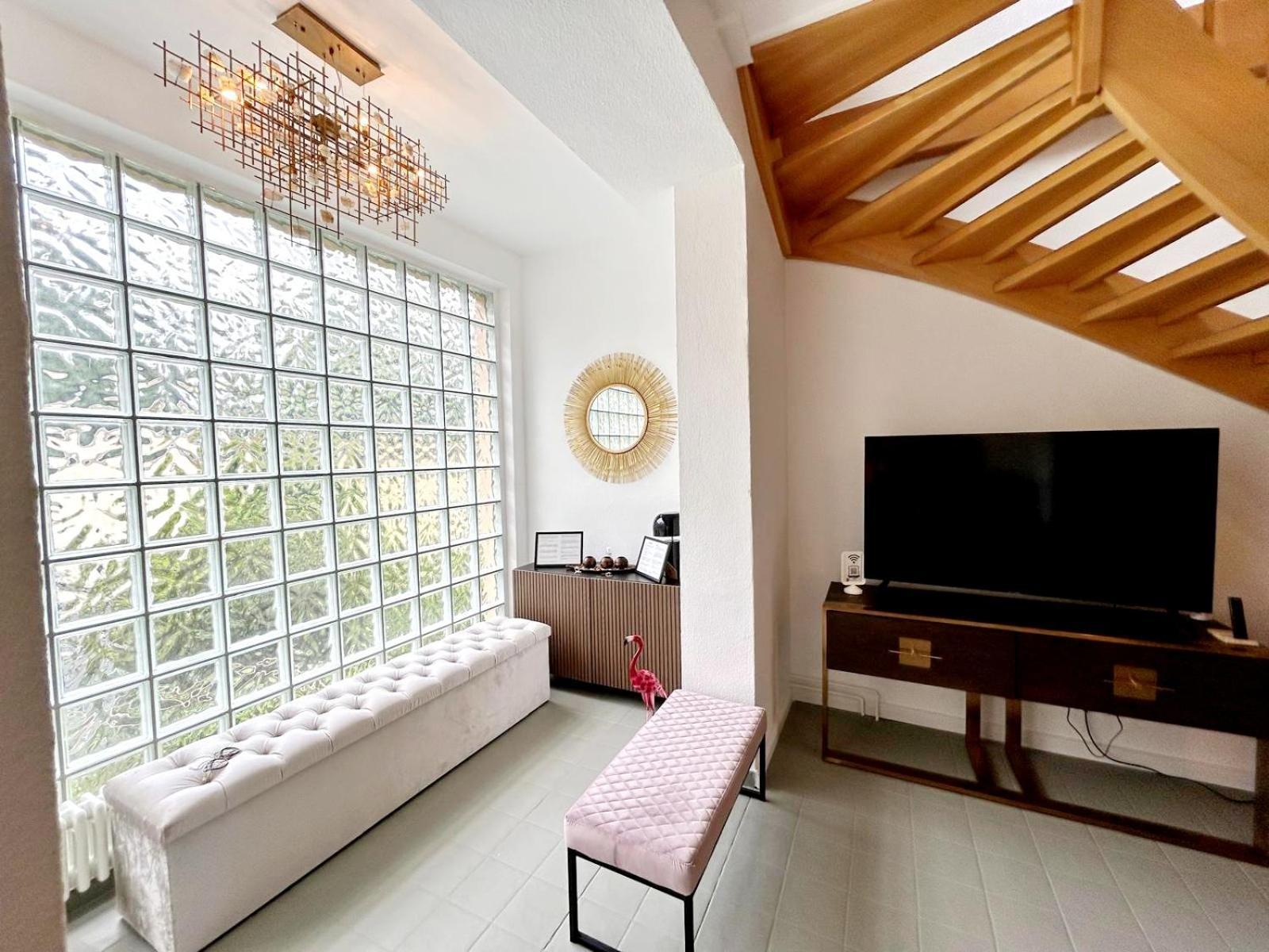 Duplex Apartment Ullstein- 4 Bedrooms, 2 Bathrooms, Living Room, 2 Parking Spaces, Boxspringbeds, Family & Business Apartment! Βερολίνο Εξωτερικό φωτογραφία